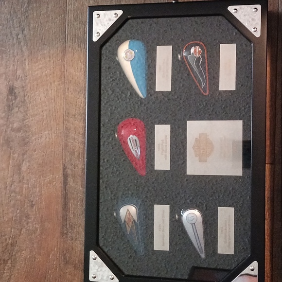 Harley Davidson Collector shadow box tank set 3 🏍️ - Picture 2 of 12